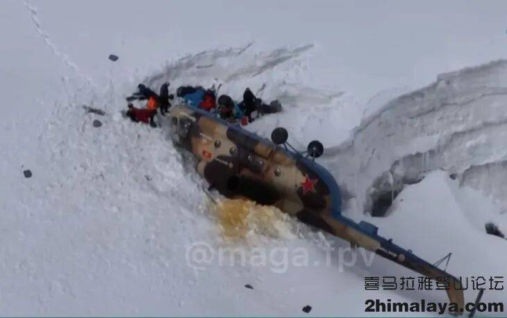 季攀登季的混乱 - 四名登山者因为一系列错误的叠加丧生ky开元棋牌中国吉尔吉斯斯坦]海拔7439米托木尔峰夏(图13)
